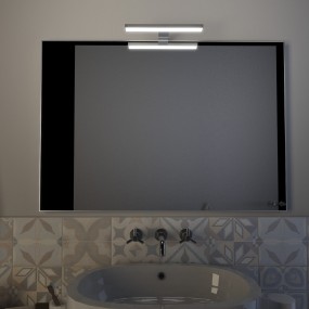 Naviom - Specchio bagno con interruttore di accensione lampada a sfioramento touch Made in Italy